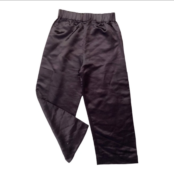 SKÖDIA Wide Leg Crop High Rise Satin Utility Pant Brand worn by Rhianna - Picture 4 of 10